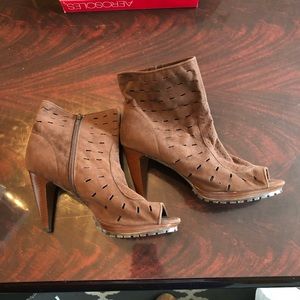 Women’s shoes.